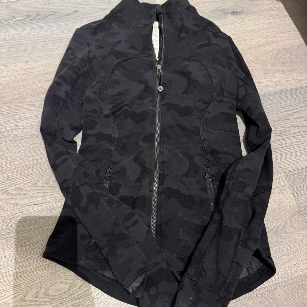 Lululemon Women's Black Camouflage Jacket